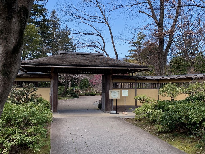 日本庭園南門